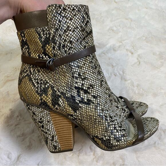 New Tsubo Sevan Desert Snakeskin Leather Peep Toe Booties Size 10‎ Ankle Boots - Picture 5 of 13